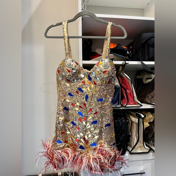 Luxurious spaghetti strap hem feather evening gown Size Small - Picture 2 of 5